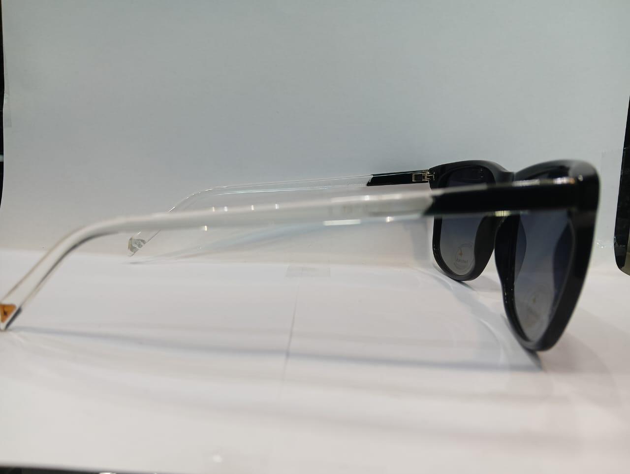 Black Wayfarer Men Sunglasses P485BK1PV