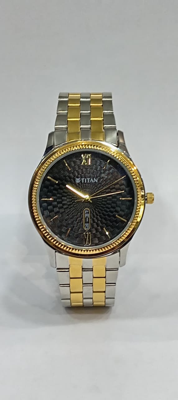 Titan Karishma Black Dial Dual Color Stainless Steel Strap Analog Watch For Men  1824BM04