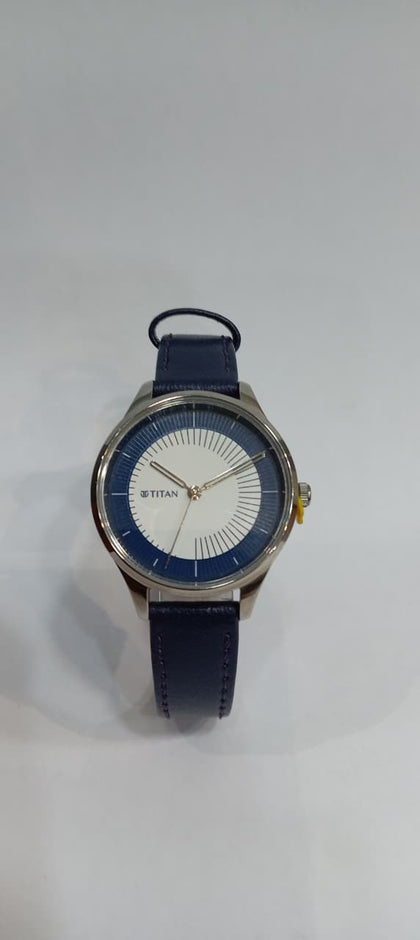 Titan Yin & Yang White Dial Analog Leather Strap Analog Watch for Women