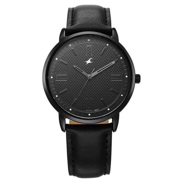 Fastrack Stunners Black Dial Leather Strap Analog Watch for Men