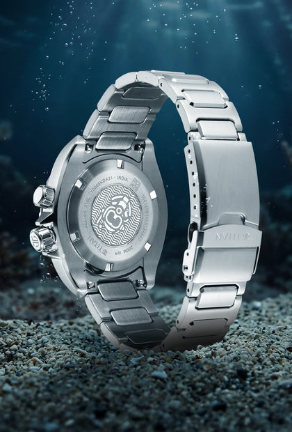 Titan Zero Hour Diver's Blue Dial Analog Watch