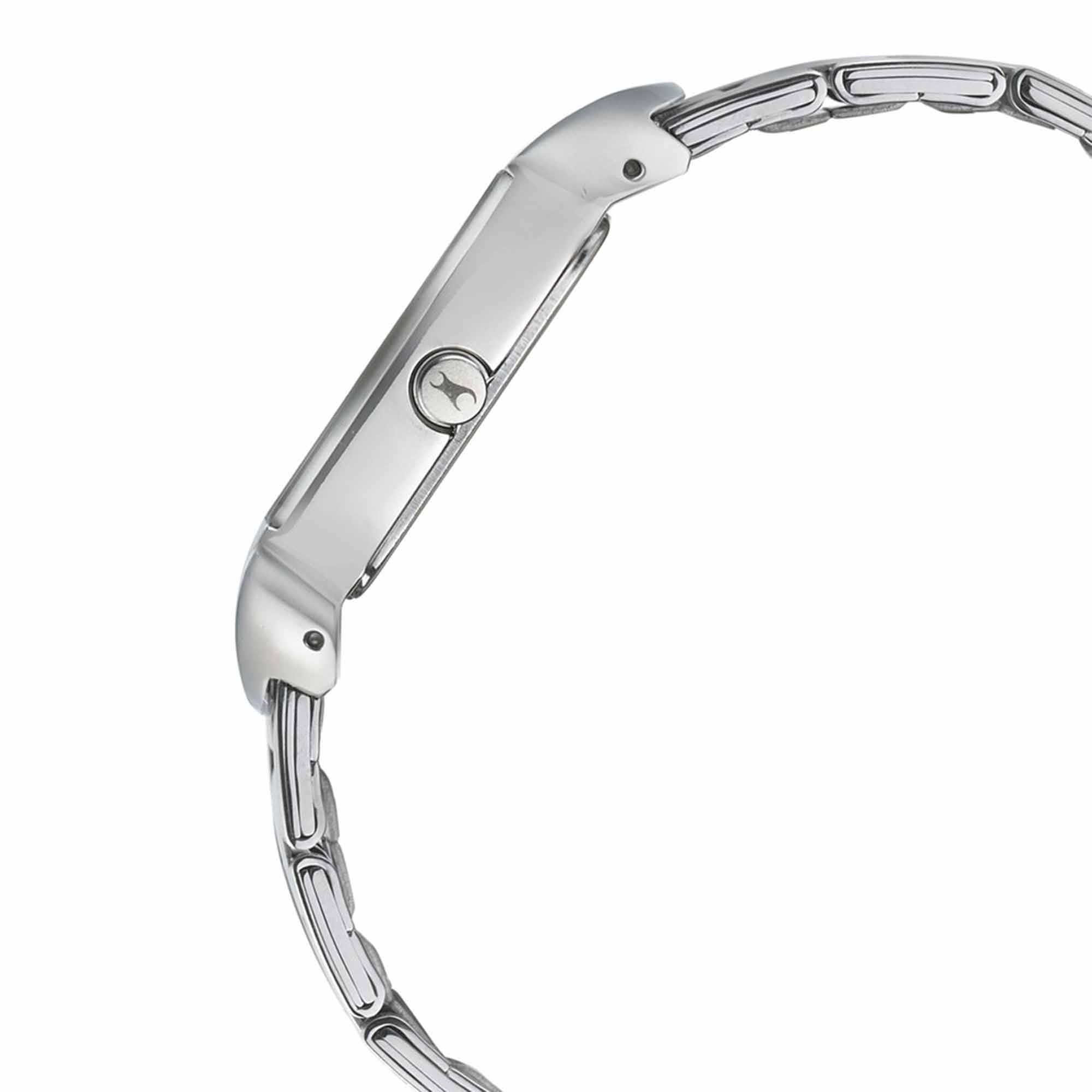Fastrack Go Skate Quartz Analog Black Dial Stainless Steel Strap Watch for Girls