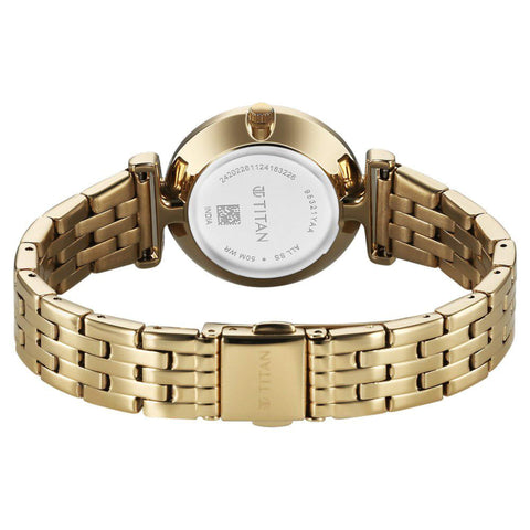 fashionable women's watches
