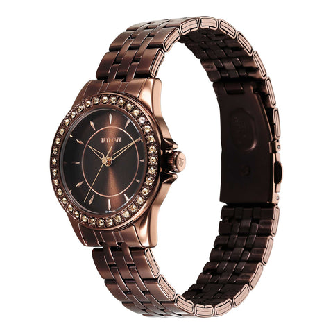 Titan Women Brass Round Shape Watches(9798QM01)