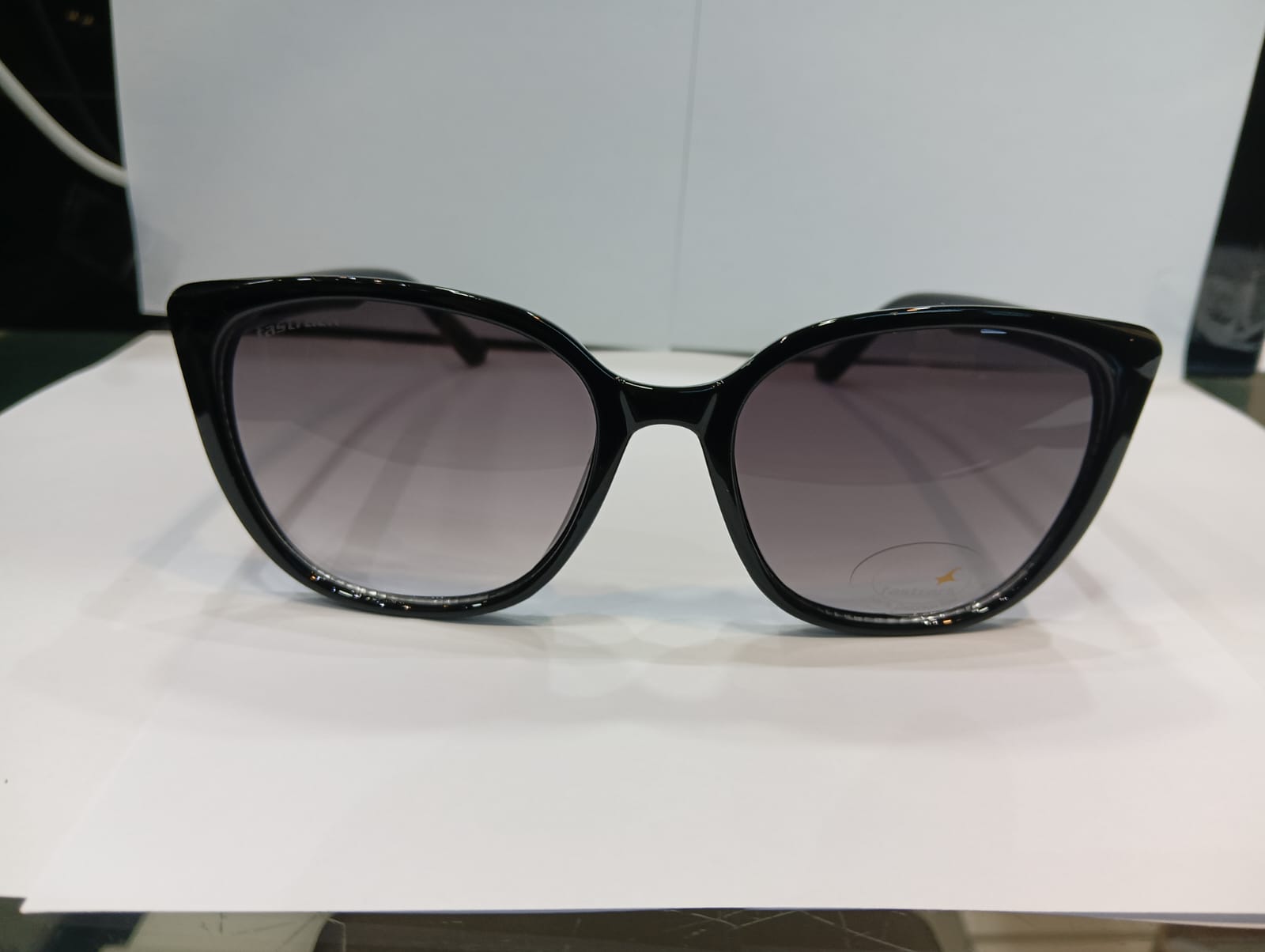 Black CAT EYE Women Sunglasses P473GY1V