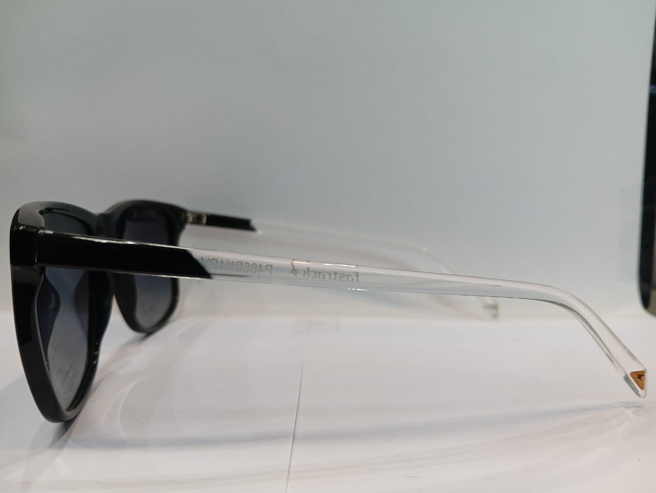 Black Wayfarer Men Sunglasses P485BK1PV