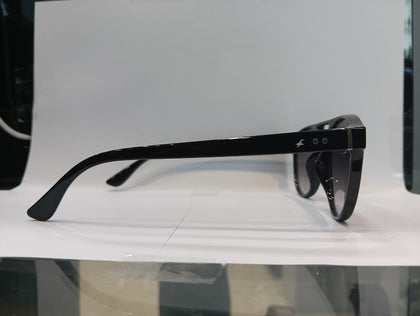 Black Round Unisex Sunglasses P472GY1V